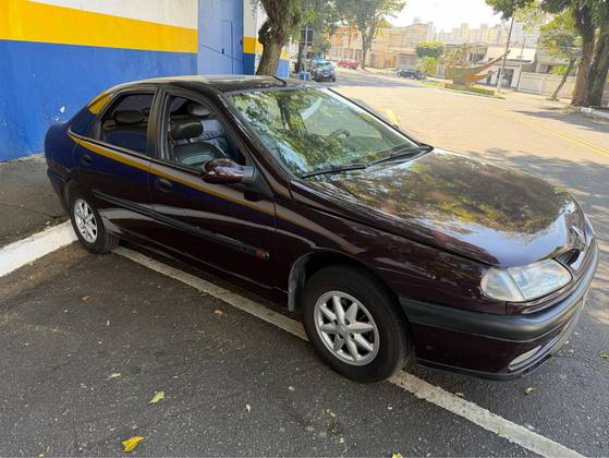 RENAULT LAGUNA 2.0 RXE 8V GASOLINA 4P MANUAL RENAULT LAGUNA 2.0 RXE 8V GASOLINA 4P MANUAL